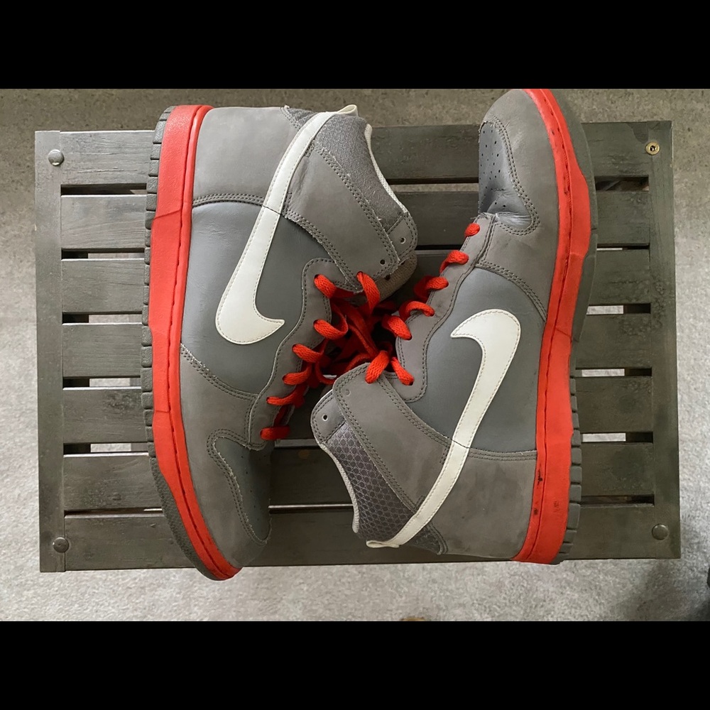 nike dunk high light charcoal team orange 2010